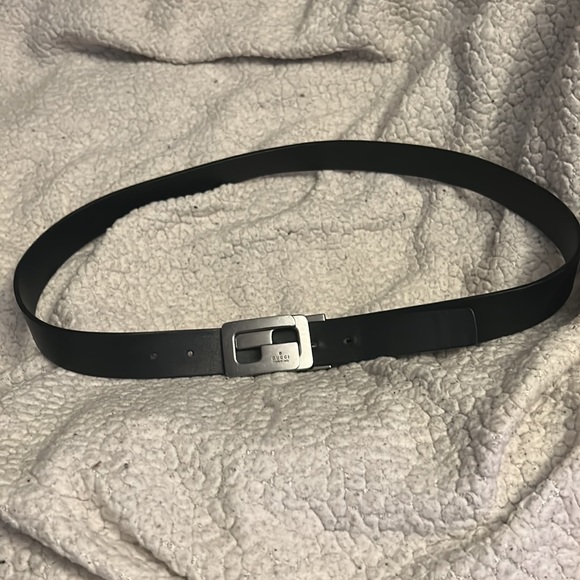 Black Leather Gucci Belt - Picture 2 of 2